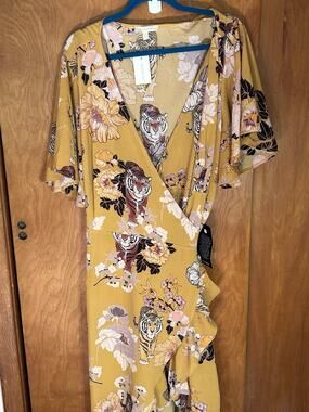 loralette Wrap Dress W/ A Tiger Design Sz 26